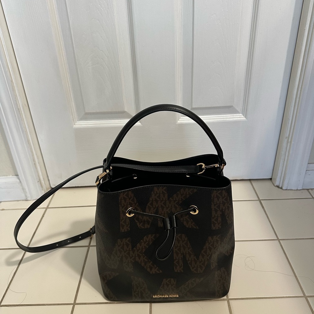 Michael Kors Black & Brown Logo Bucket Shoulder Bag